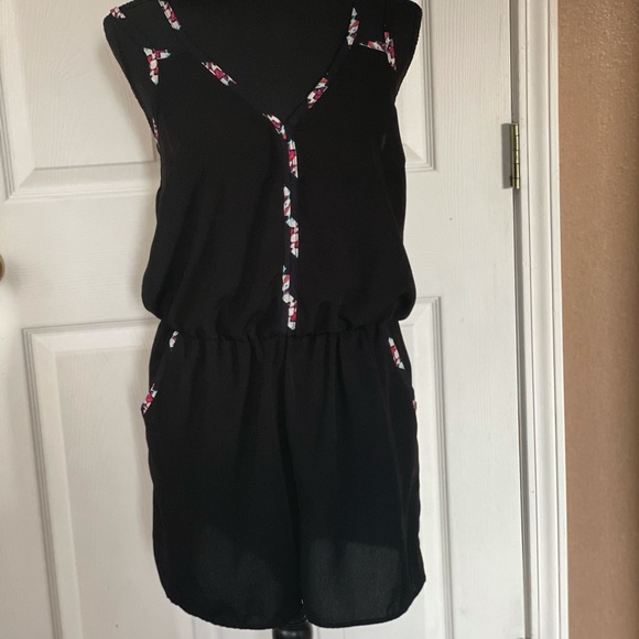 Xhilaration Pants - Cover Up Romper black with multi color design Xhilaration juniors size Medium